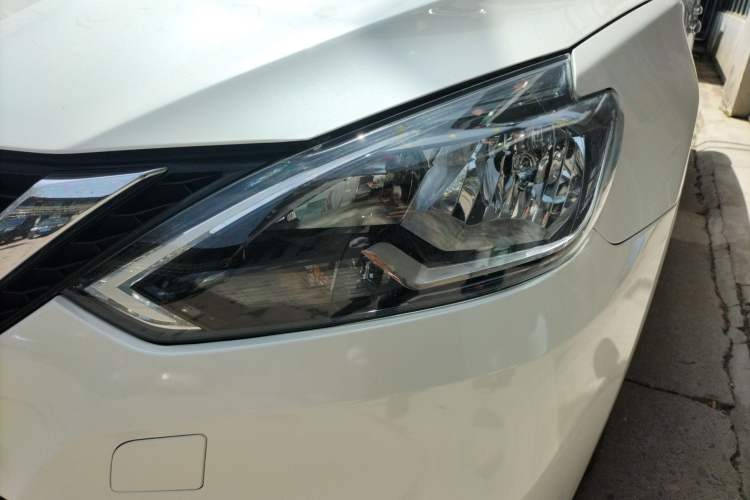 Used Nissan Sylphy 2021 Classic 1.6XE CVT Exclusive Edition Left Front Headlight