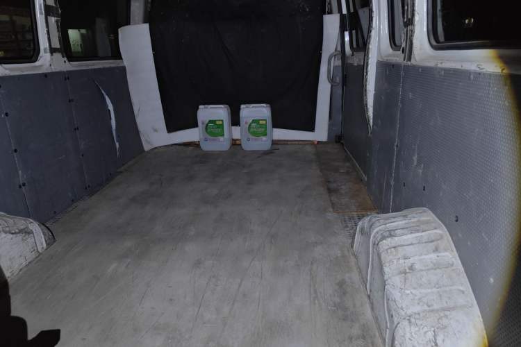 Used SAIC MAXUS Xintu V80 2021 2.0T AMT Classic Aoyuntong 127 PS Mid-axle Mid-roof 6/7/8/9-Seater
