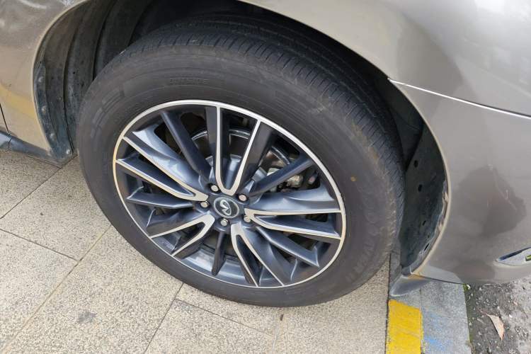 Used Infiniti QX60 2018 2.5 S/C Hybrid Two-Wheel-Drive Excellence Edition China VI Standard
