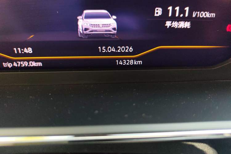 Used Volkswagen Passat 2025 Premium Version 380TSI Dragon Edition Odometer Close Up