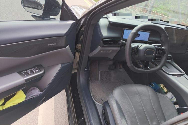 Used Lynk & Co 07 2024 EM-P 126 Long-Range Halo Driver Seat