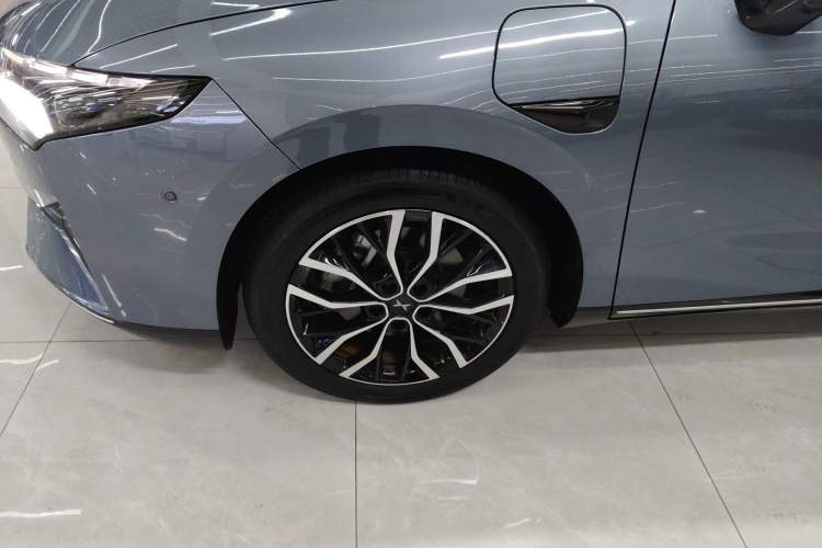 Used XPeng P5 2022 460E+ Left Front Wheel Hub