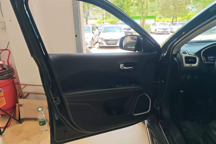 Used Jeep Compass 2017 200T Automatic Family Edition