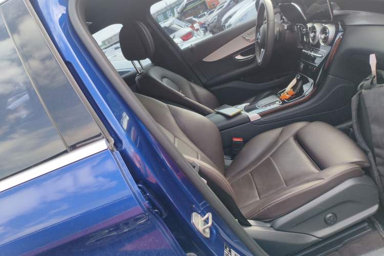 Used Mercedes-Benz GLC 2021 GLC 260 L 4MATIC Dynamic Edition Right Front Seat