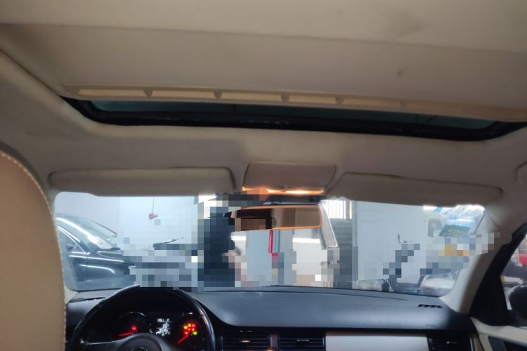 Used Volkswagen Bora 2013 1.6L Automatic Comfort Model Headliner