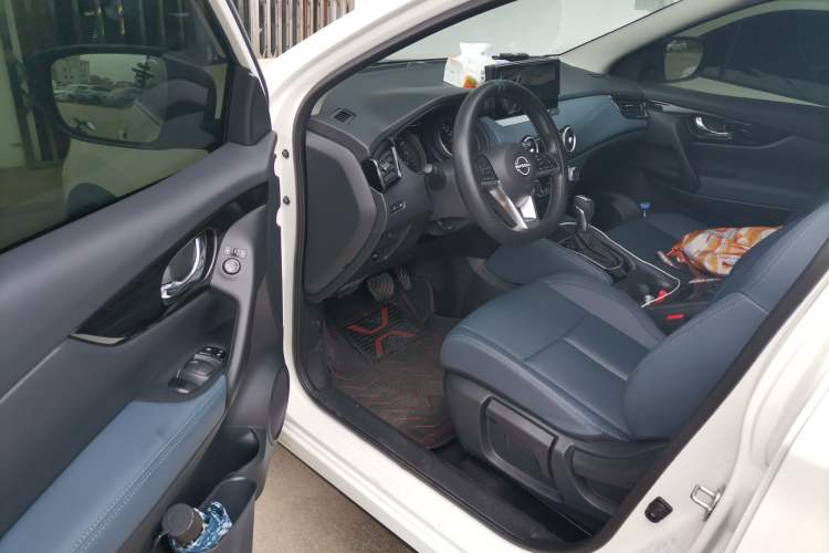 Used Nissan Qashqai 2025 Honor 2.0L CVT XV Genuine Edition
