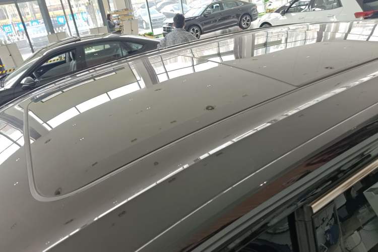 Used Volkswagen Viloran 2024 380TSI Premium Edition