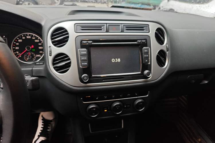 Used Volkswagen Tiguan 2015 1.8TSI Automatic Two-Wheel Drive Luxury Model