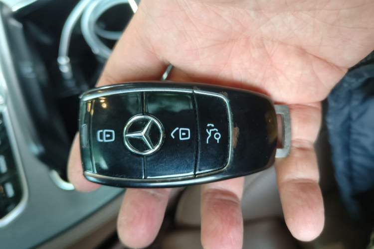 Used Mercedes-Benz E-Class 2018 Facelift E 200 L Sport Edition
