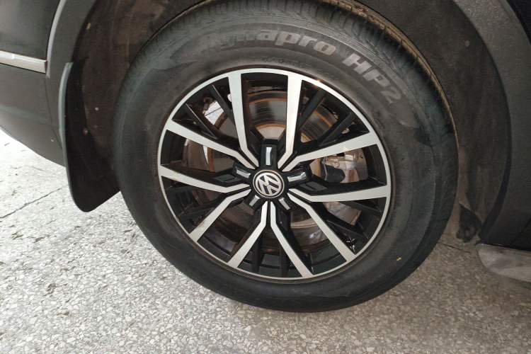 Used Volkswagen Tiguan L 2018 Revised Version 330TSI Automatic Two-Wheel Drive Comfort Edition
