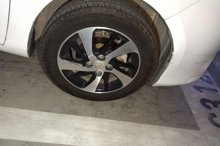 Used Toyota YARiS L Zhi Xiang 2017 1.5E CVT Dynamic Edition Right Front Wheel Hub