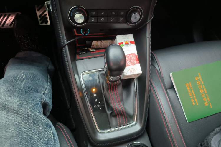 Used MG ZS 2017 16T Automatic Flagship Internet Edition