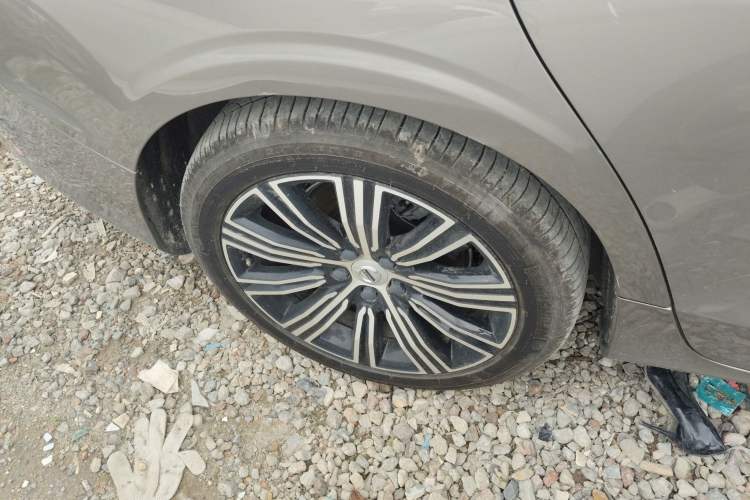 Used Volvo S60 2022 B4 Zhiyuan Luxury Edition
