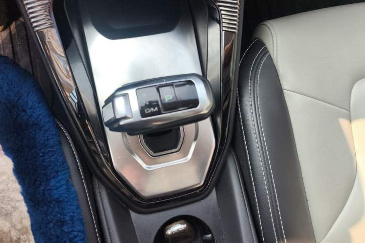 Used Haval H2s 2017 Red-Label 1.5T Dual-Clutch Luxury Model
