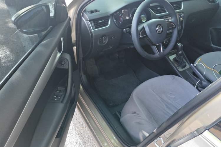 Used Skoda Octavia 2018 TSI230 DSG Comfort Edition