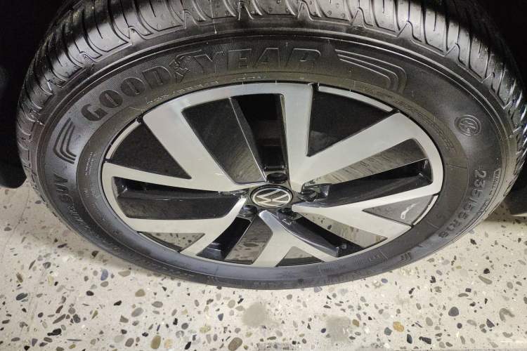 Used Volkswagen Tayron 2024 330TSI Two-Wheel Drive Luxury Plus Advanced Version