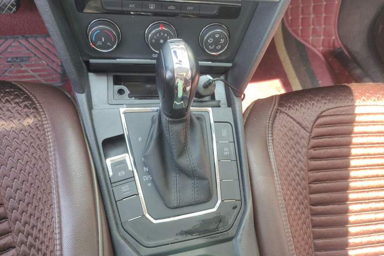 Used Volkswagen Lamando 2019 230TSI DSG Fashion Edition China V Standard