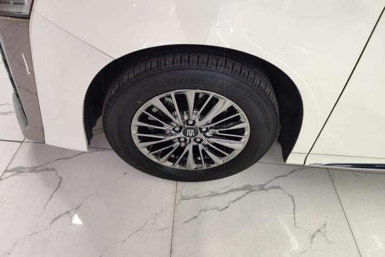 Used Toyota Vellfire 2023 Crown Dual-Engine 2.5L HV Ultimate Edition
