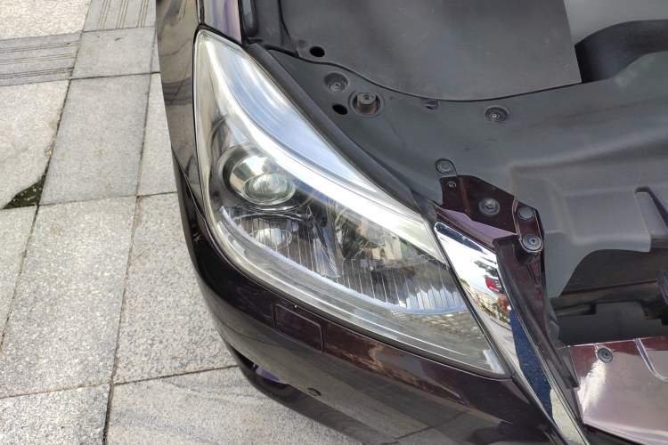 Used Toyota Crown 2012 2.5L Royal Leather Edition

