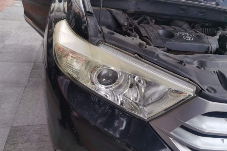 Used Toyota Highlander 2012 2.7L Two-Wheel Drive 7-Seater Luxury Edition
