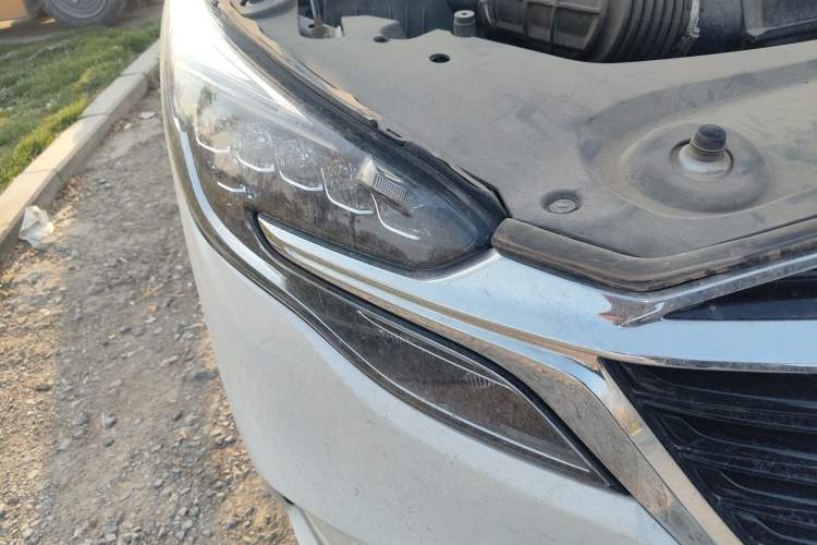 Used Buick GL8 2022 ES Landtrek 653T Comfort Edition