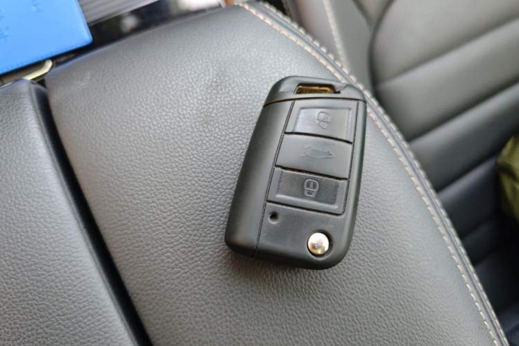 Used Volkswagen Teramont 2019 330TSI Two-Wheel-Drive Luxury Edition China VI Standard
