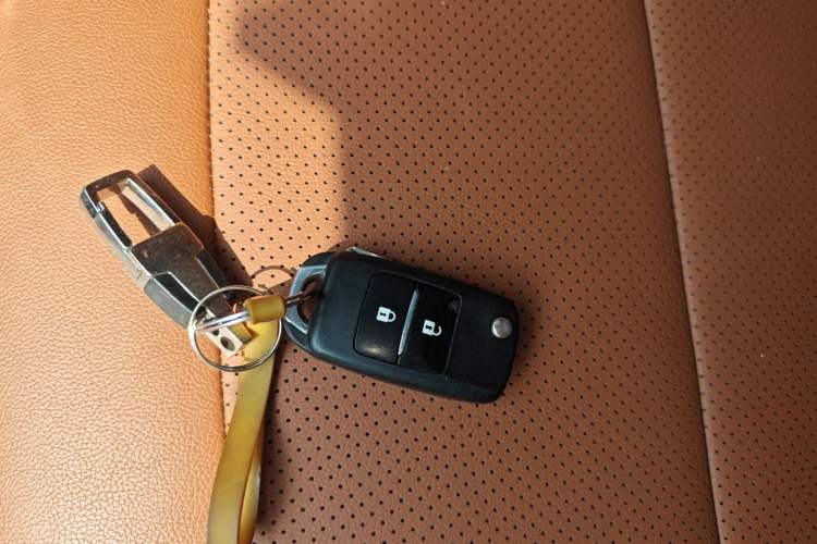 Used CHANGAN OSHAN CX70 2016 1.6L Manual Elite Model Interior 1