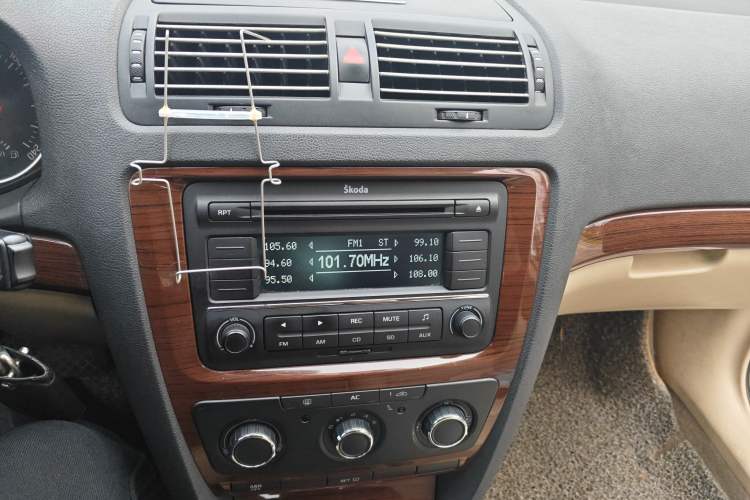 Used Skoda Octavia 2010 2.0L Automatic Yijun Edition