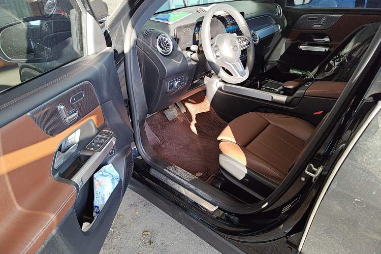 Used Mercedes-Benz GLB 2023 GLB 220 Fashion Model
