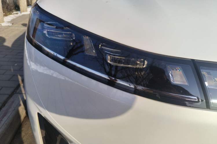 Used Dongfeng eπ eπ008 2024 210Max Range-Extended Version 6 Seats
