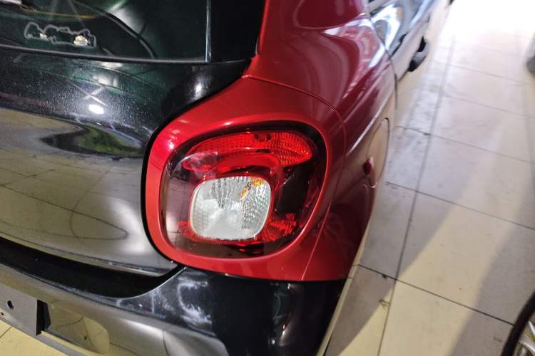 Used smart forfour 2016 1.0L 52 kW Passion Edition
