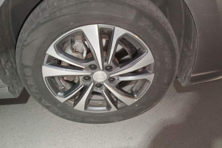 Used CHANGAN Eado 2022 PLUS Blue Whale NE 1.4T GDI DCT Prestige Edition Right Front Wheel Hub