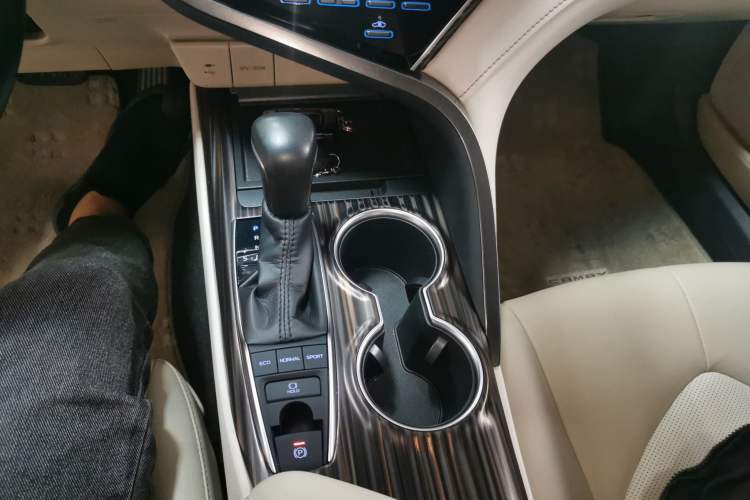 Used Toyota Camry 2018 2.5G Luxury Edition