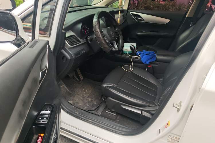 Used BYD Song MAX 2021 Upgraded Model 1.5T Automatic Luxury 6-Seater Driver Seat