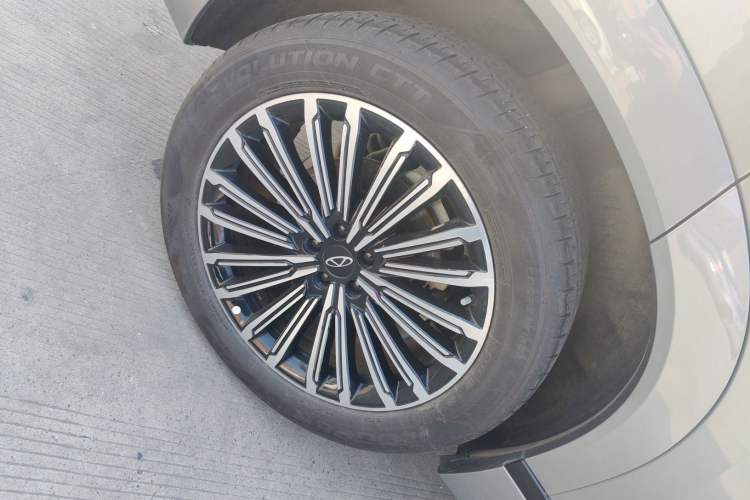 Used Chery Tiggo 9 C-DM 2025 1.5T 106KM Ultra-Comfort Edition 5 Seats Lithium-NMC