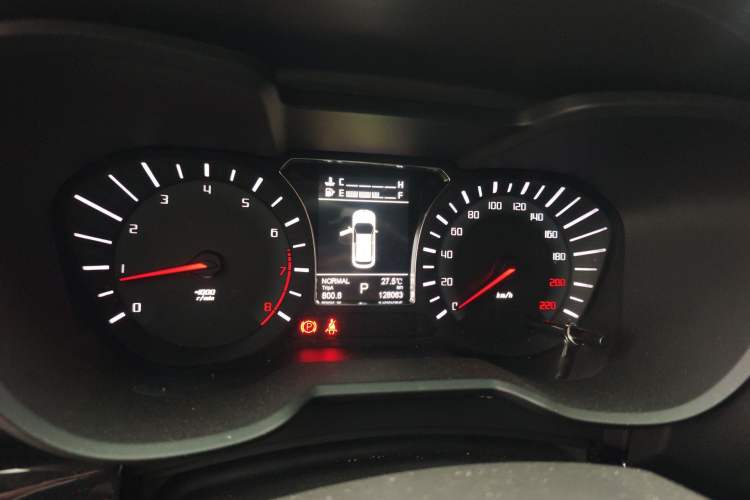 Used GAC Trumpchi GS4 2017 235T Automatic Two-Wheel Drive Luxury Smart Connectivity Version Instrument Cluster