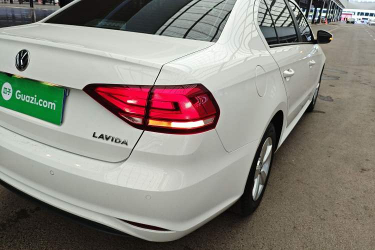 Used Volkswagen Lavida 2019 Lavida Start 1.5L Automatic Trendy Version China VI Standard Exterior 3