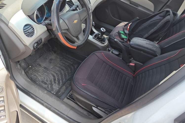 Used Chevrolet Cruze 2015 1.5L Classic SL MT
