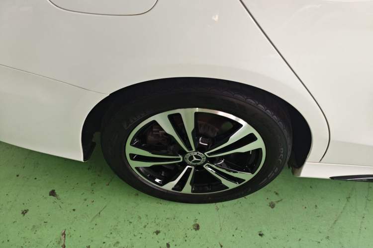 Used Mercedes-Benz C-Class 2019 C 260 Sport Edition Exterior 2
