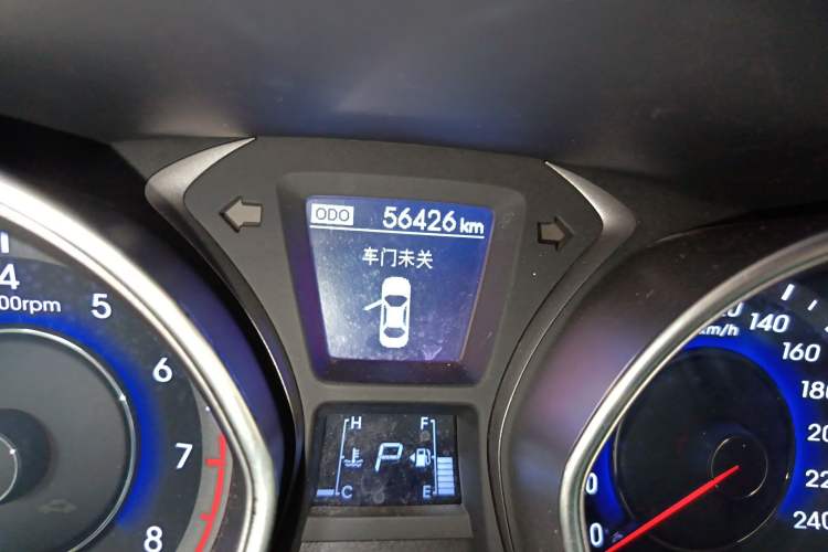 Used Hyundai Elantra (5th Generation / Langdong) 2015 1.6L Automatic Luxury Model Odometer Close Up