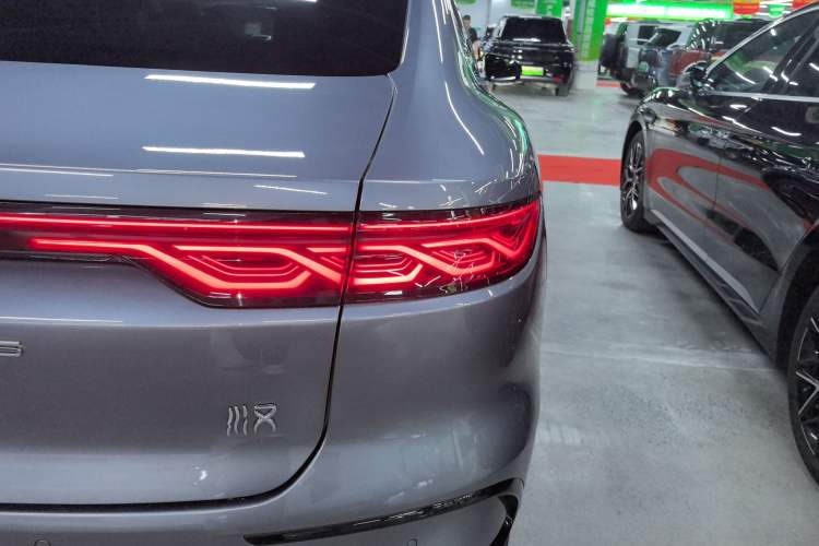 Used BYD Han 2023 EV Champion Edition 605KM Front-Drive Premium Model