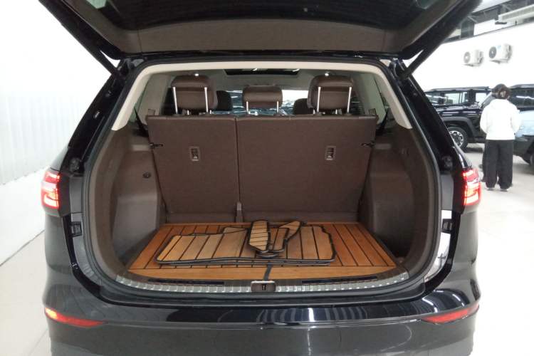 Used Volkswagen Viloran 2023 Facelift 330TSI Luxury Edition
