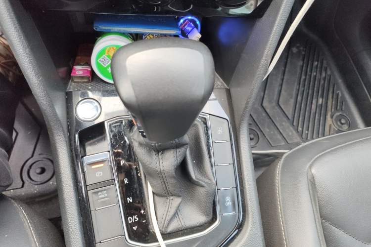 Used Volkswagen Tiguan L 2020 330TSI Automatic Two-Wheel Drive Panoramic Comfort Edition China VI Standard