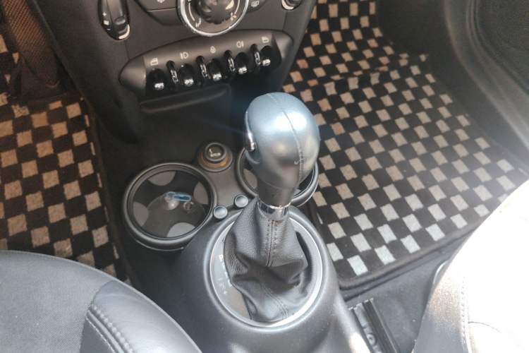 Used MINI 2012 1.6L COOPER Baker Street Gear Lever