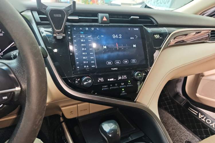 Used Toyota Camry 2018 2.0E Elite Edition Audio And AC Panel