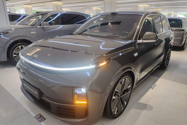 Used Li Auto L8 2025 Ultra Smart Refreshed Edition