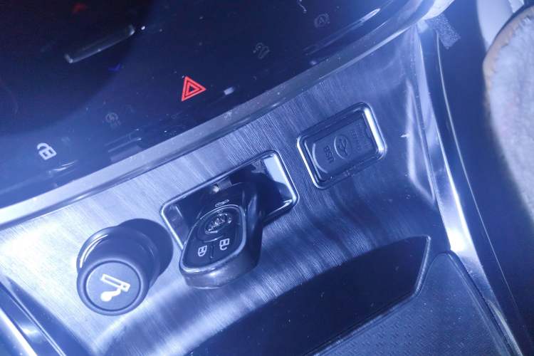 Used Buick GL8 2021 ES Landtrek 653T Comfort Edition
