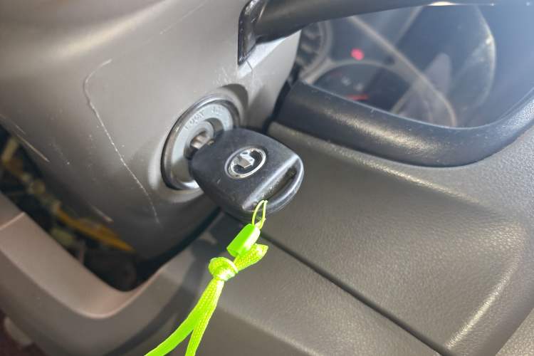 Used Great Wall Wingle 5 2011 2.2L Wealth Edition Two-Wheel Drive Small Double-Cab GW491QE
