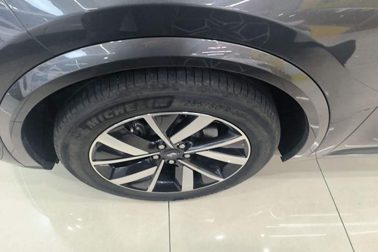 Used Li Auto L8 2023 Pro Model
