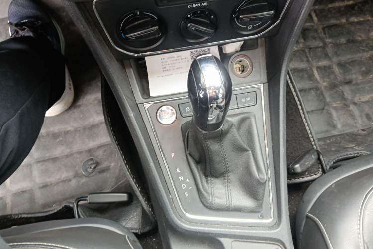 Used Volkswagen Gran Lavida 2017 1.6L Automatic Comfort Edition
